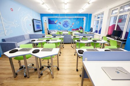 HP школьный класс с VR