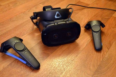 HTC Vive Cosmos Elite